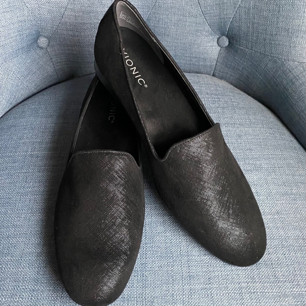NIB: Vionic Willa II in Black Shimmer Textile, Size 9.5
